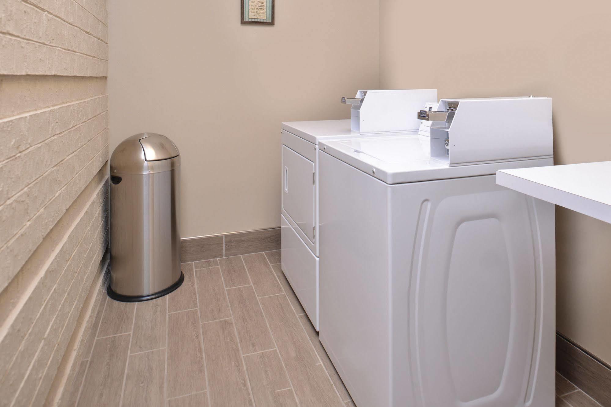 Appomattox Inn And Suites Buitenkant foto