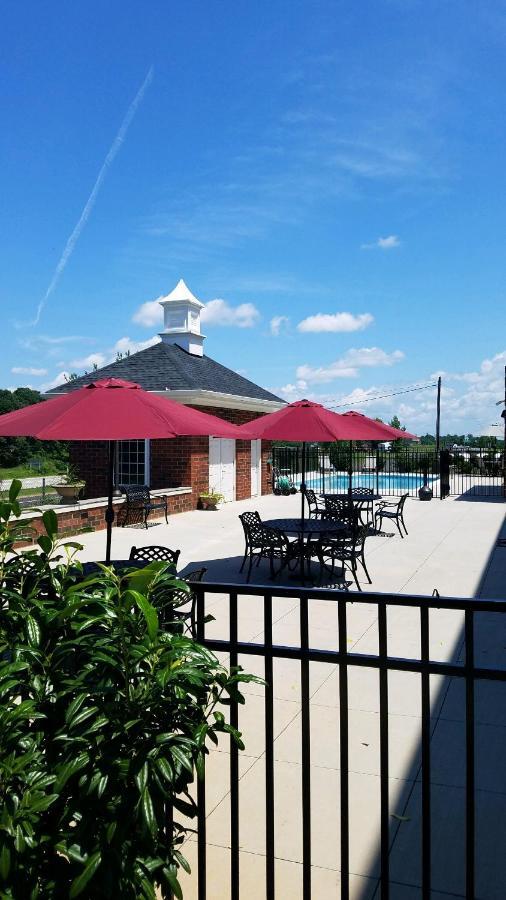 Appomattox Inn And Suites Buitenkant foto